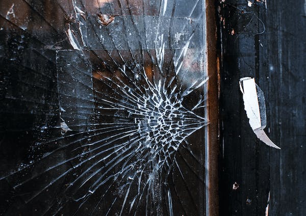 broken-window-repair-canterbury